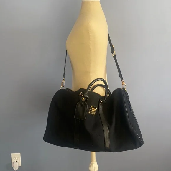 Victoria Secret Black Canvas Over Night Bag - Picture 1 of 9